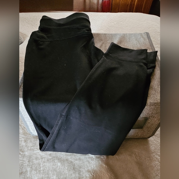 Yogalicious Other - Sleek Black Leggings